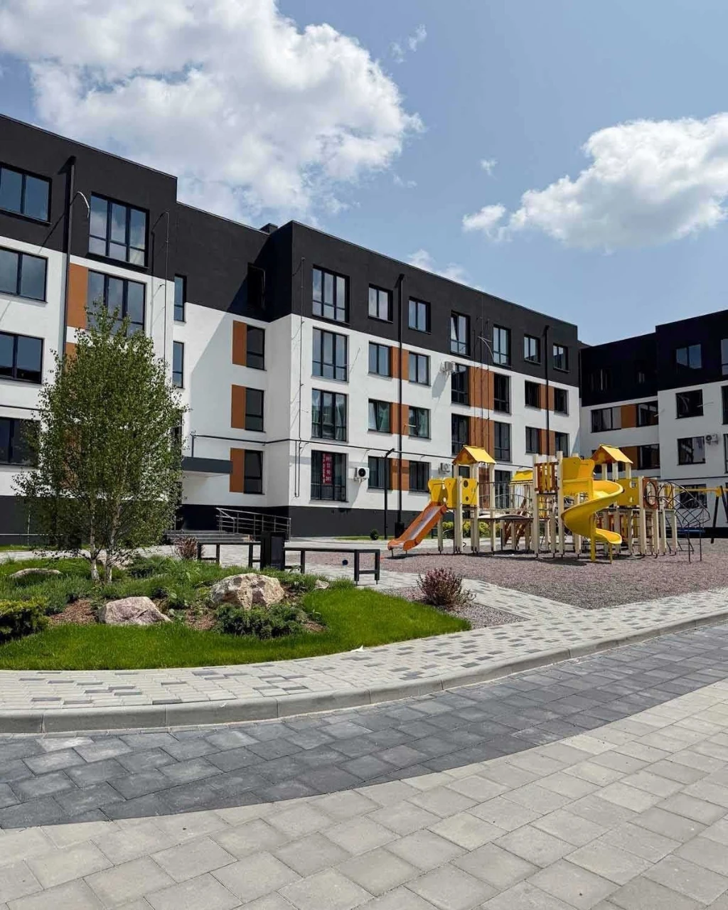 2-кімнатна квартира ЖК,,Drеаm city "2 поверх .З РЕМОНТОМ!