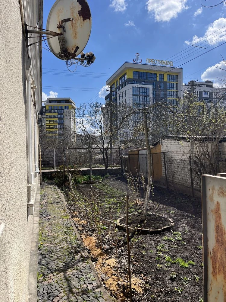 Продається домогосподарство в центральній частині м.Тернопол