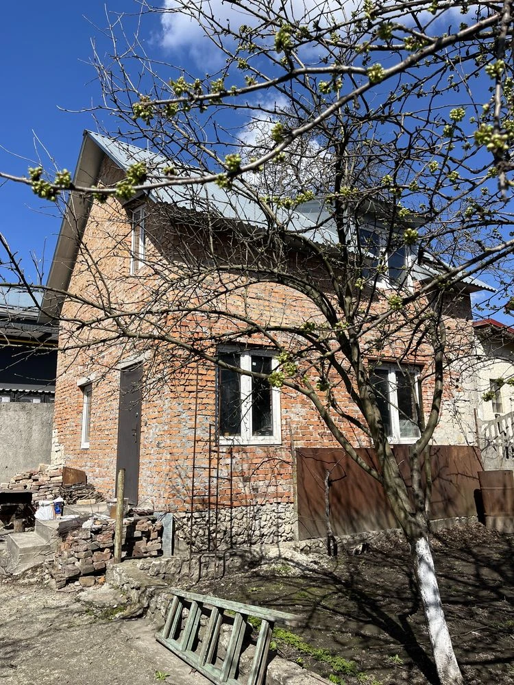 Продається домогосподарство в центральній частині м.Тернопол