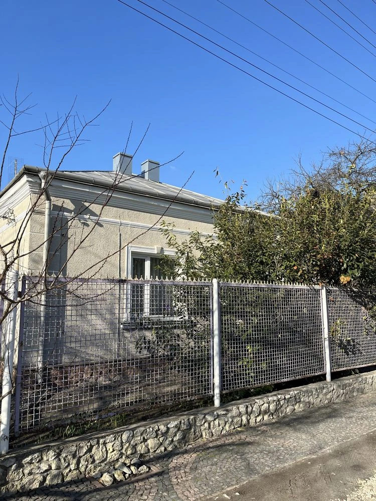Продається домогосподарство в центральній частині м.Тернопол