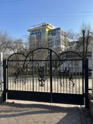 Продається домогосподарство в центральній частині м.Тернопол