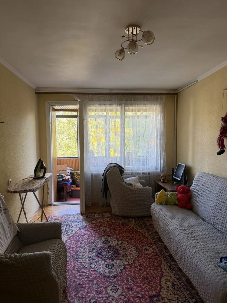 Продаж 3 к Чеш 3/5 Комарова - напоти 6 сш