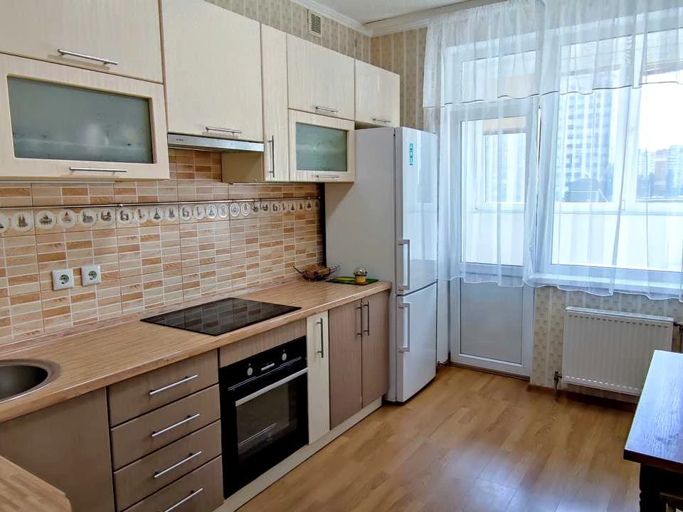Квартира. Київ, Академіка Глушкова просп.