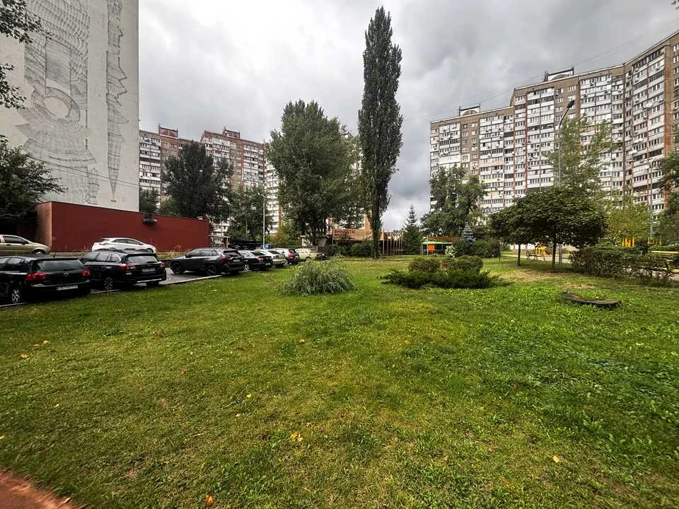 Квартира. Київ, Червоної Калини просп.