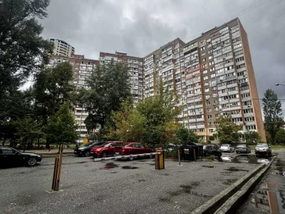 Квартира. Київ, Червоної Калини просп.