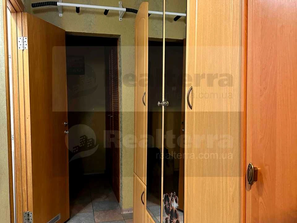 Квартира. Київ, Срібнокільська вул.