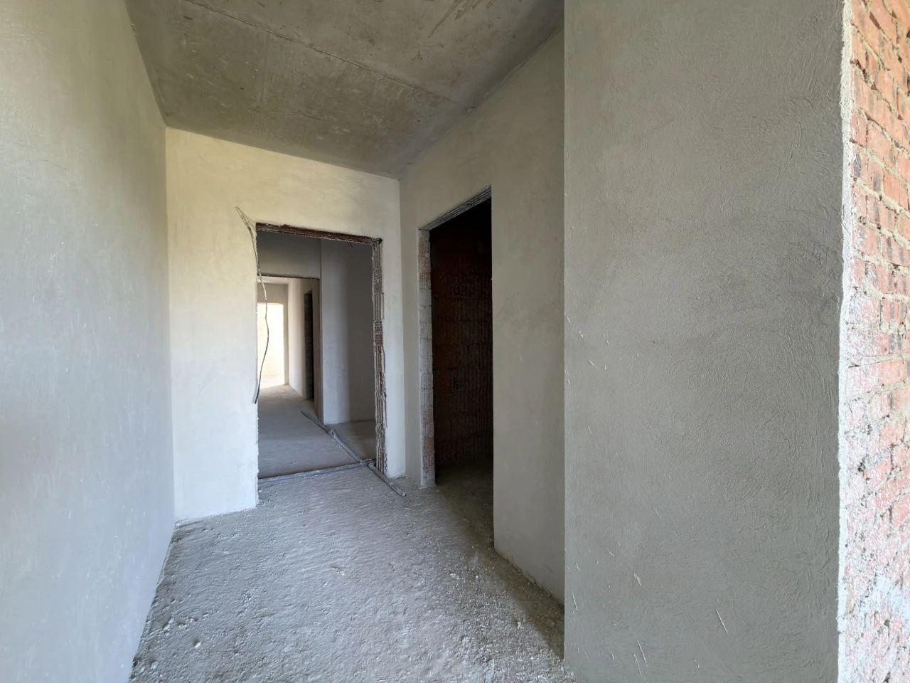 Продаж 1 кімнатної квартири 51,9 м² у ЖК бізнес-класу Holosk