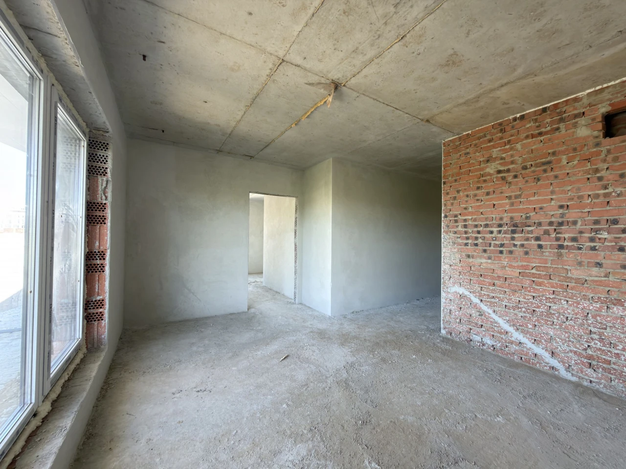 Продаж 1 кімнатної квартири 51,9 м² у ЖК бізнес-класу Holosk