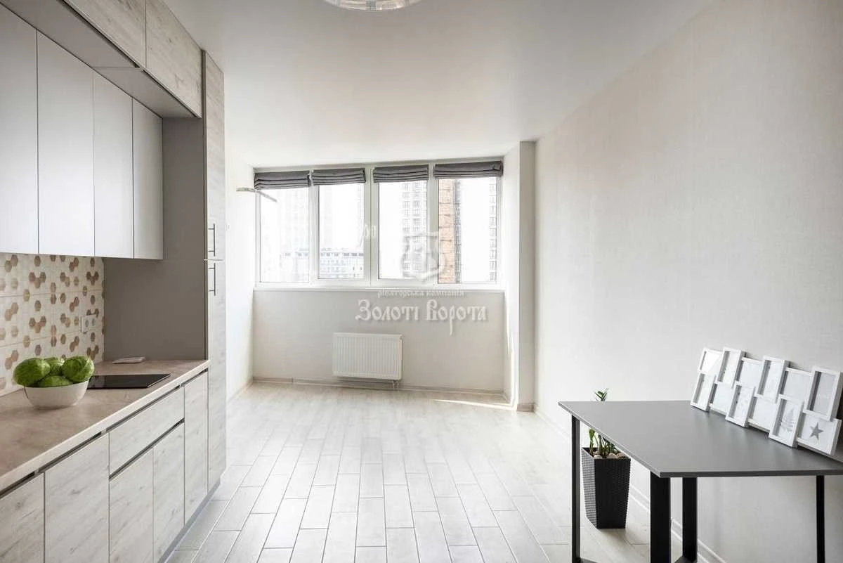 1-room apartment for sale 30 m², Kharkivske shosse, 188