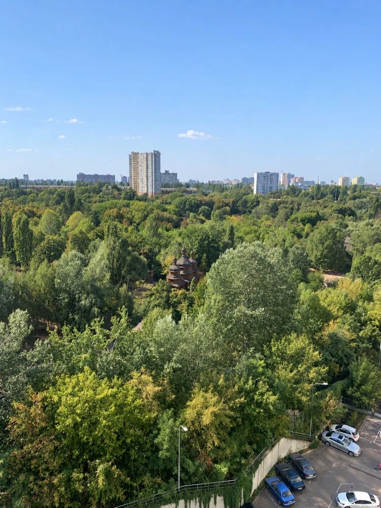 Від власника! 2-кімнатна квартира 52 м², Донця 2-А