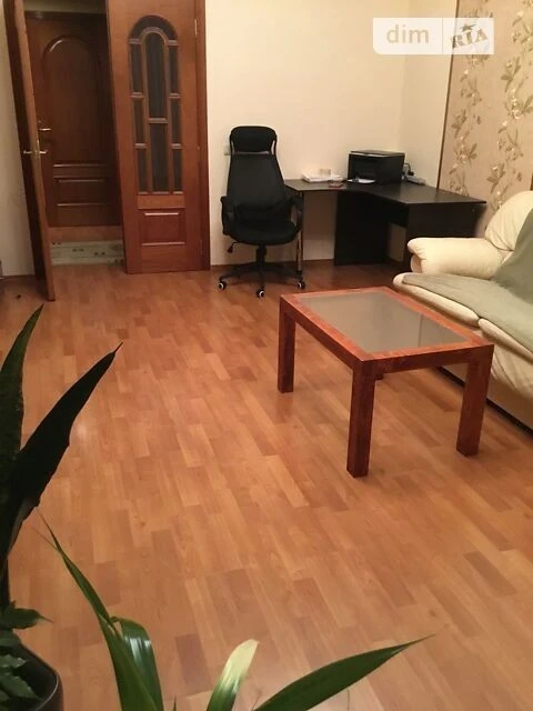 Продаж 2к квартири 84 кв. м на вул. Срібнокільська 14А • ID