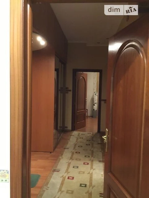 Продаж 2к квартири 84 кв. м на вул. Срібнокільська 14А • ID