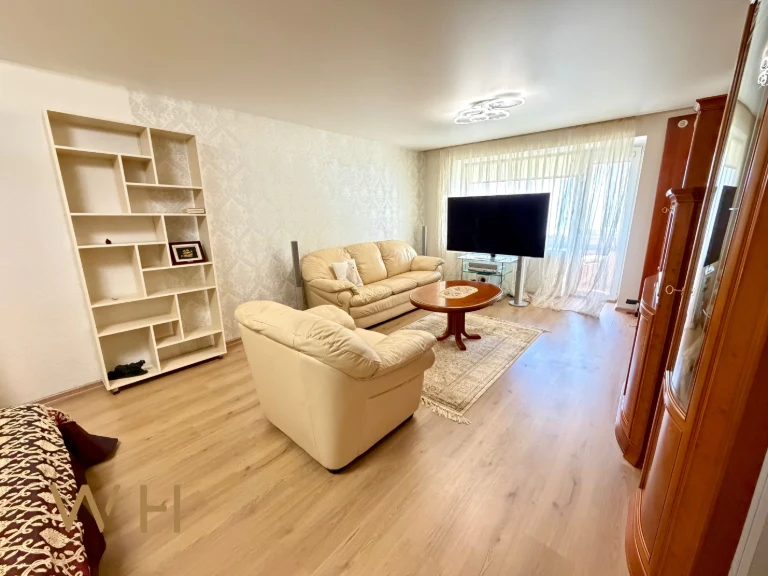 Продаж 1кім 63,3 m², Миколи Бажана 30, метро Харківська, Поз