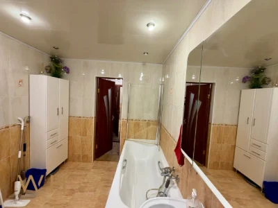 Продаж 1кім 63,3 m², Миколи Бажана 30, метро Харківська, Поз