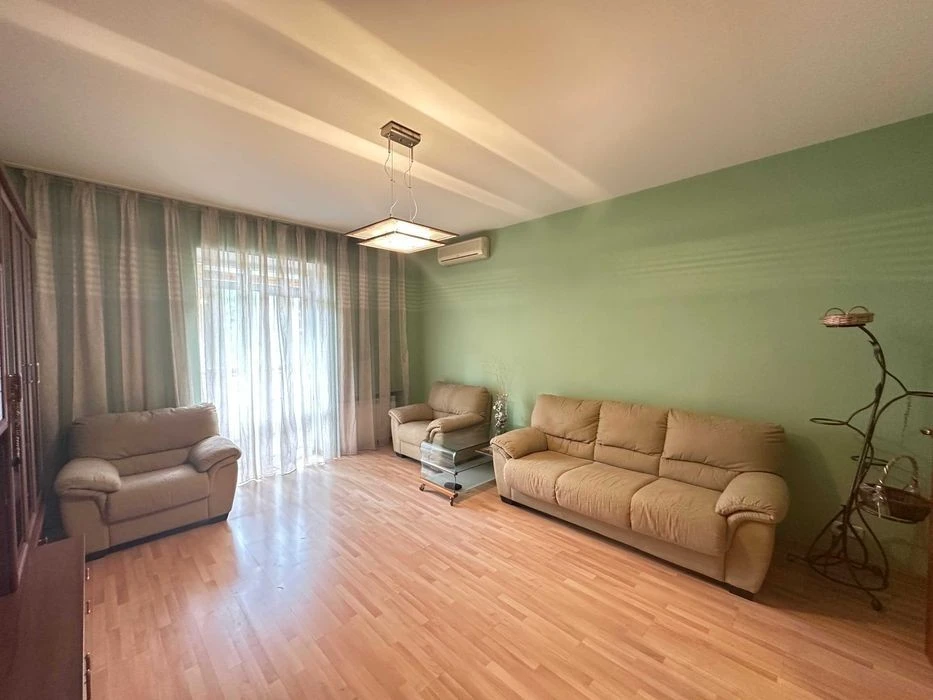 For sale 3-room apartment, Donetska st. 18, Stalinka, Chokoliv district