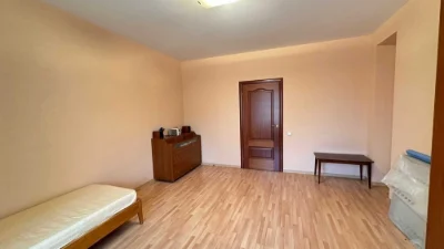 For sale 3-room apartment, Donetska st. 18, Stalinka, Chokoliv district