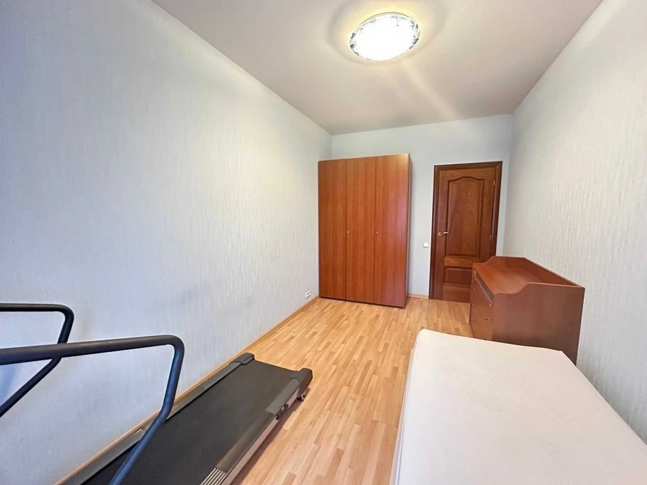 For sale 3-room apartment, Donetska st. 18, Stalinka, Chokoliv district