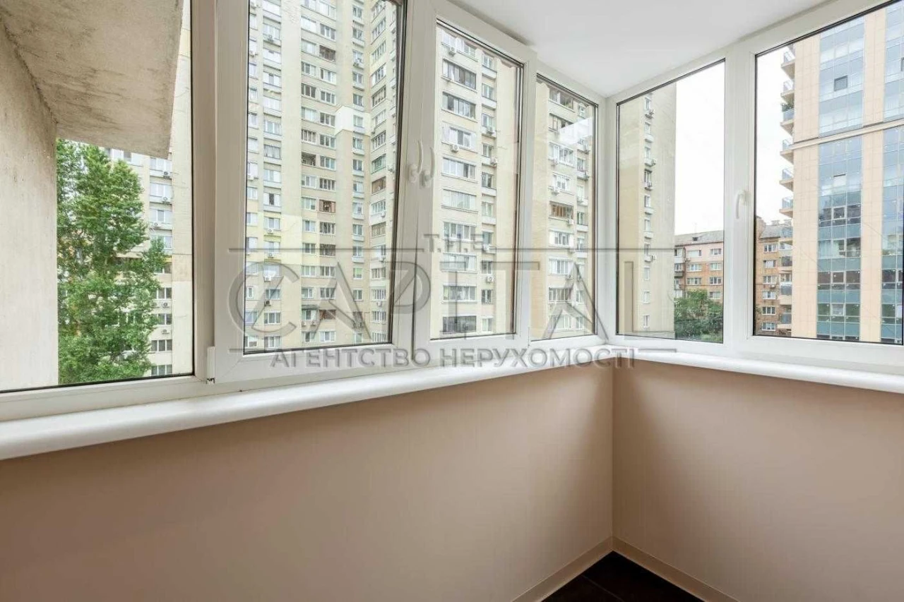 Продаж дизайнерськоі квартири вул Антоновича 103/клубний буд