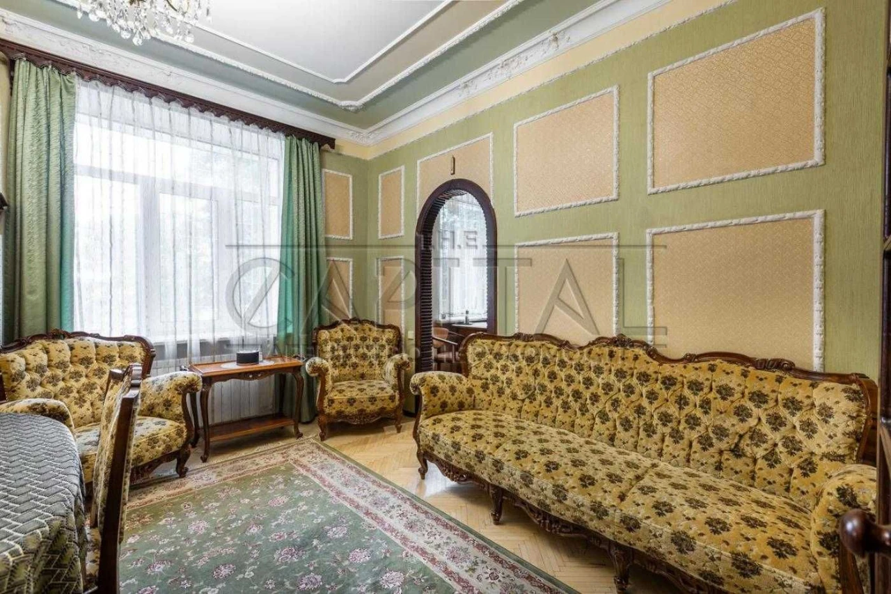 Продаж квартири вульвар Міхновського 7/ метро Звіринецька /