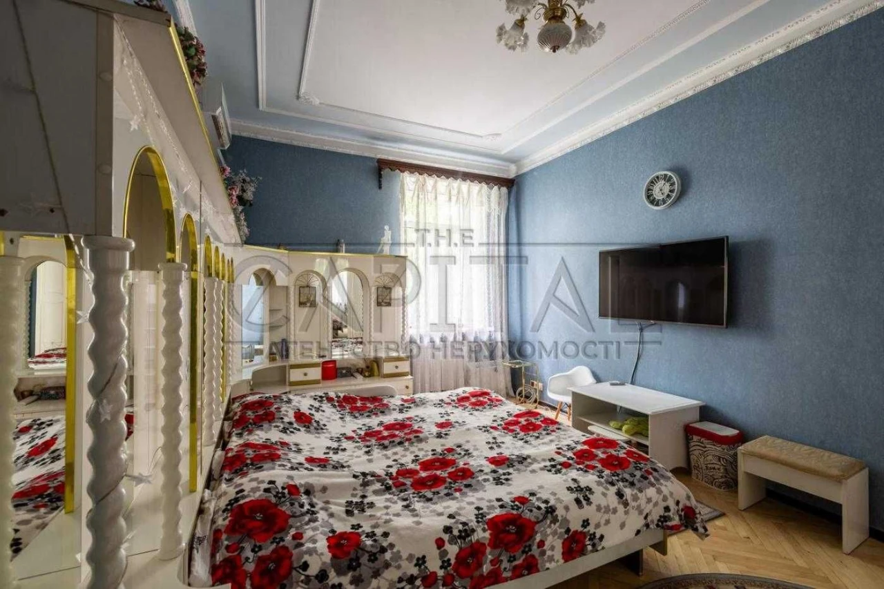 Продаж квартири вульвар Міхновського 7/ метро Звіринецька /