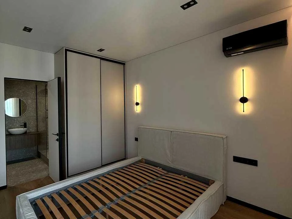 Квартира. Київ, Зарічна вул.