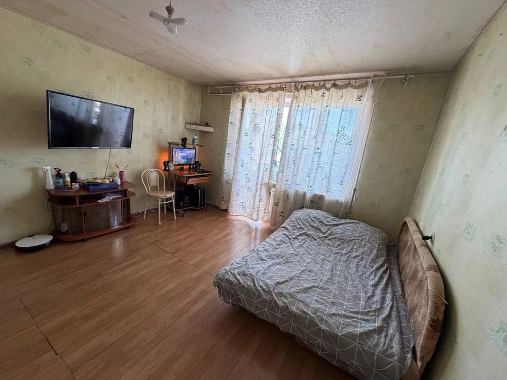 Продам 1к квартиру на ул. Богданова 1, низ Рабочей