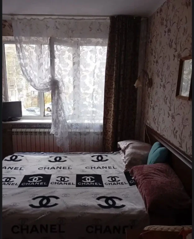 Продаётся 1 к. квартира в малосемейке