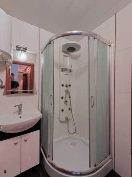 Продам 3-кімнатну квартиру, Калинова