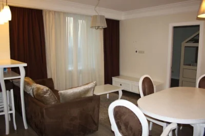 Продам 3к квартиру низ пр. Александра Поля