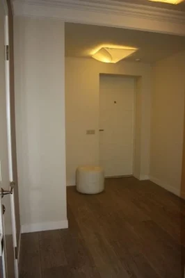 Продам 3к квартиру низ пр. Александра Поля