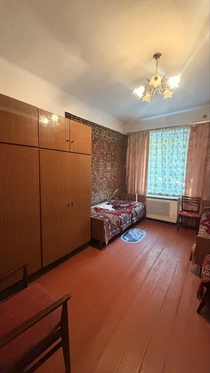 Продається 2-кімнатна квартира на Академіка Янгеля