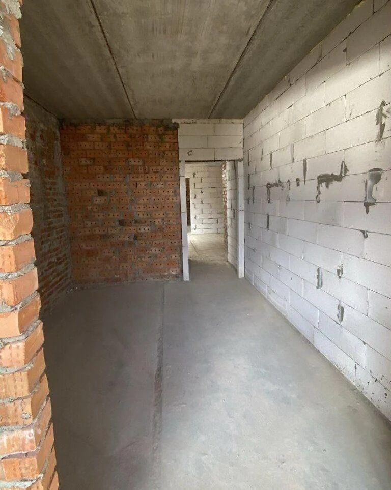 Spacious 2-room apartment in a new building on Urozhai, there is
