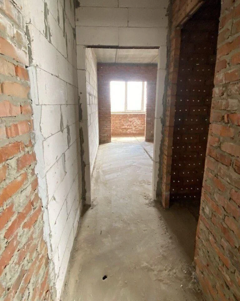 Spacious 2-room apartment in a new building on Urozhai, there is
