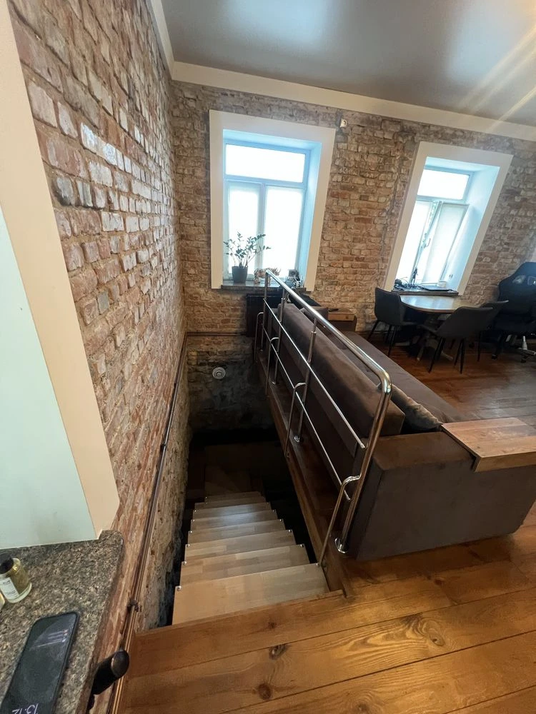 Продам 2кім з Автономним Опаленням р-н Автовокзалу