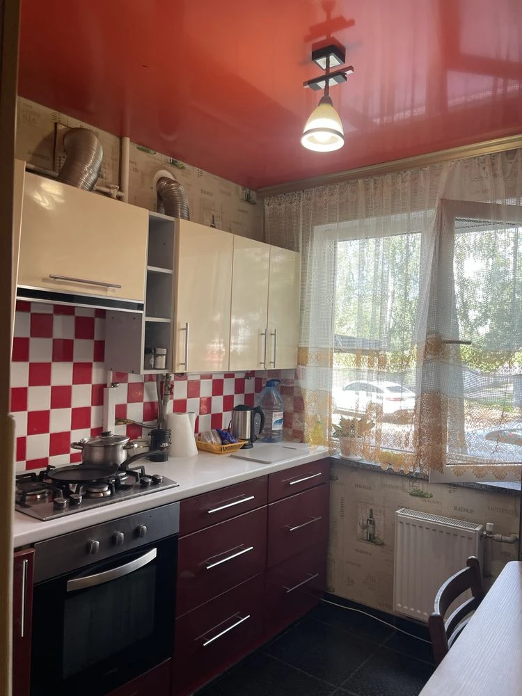 Продам 3х кімн кв Киівська