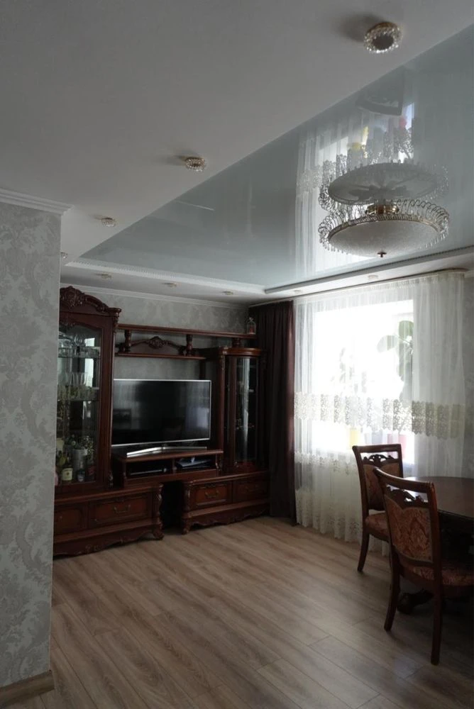 Продаж дворівневої квартири