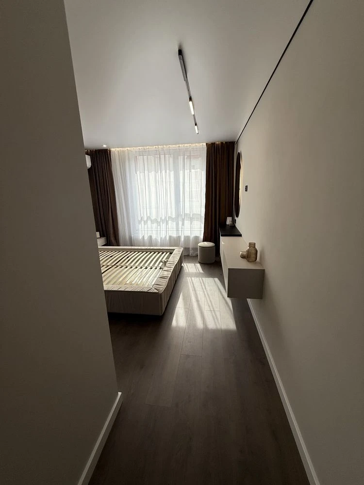 Продається 2-ох км квартира, вул. Тролейбусна, р-н Дружба