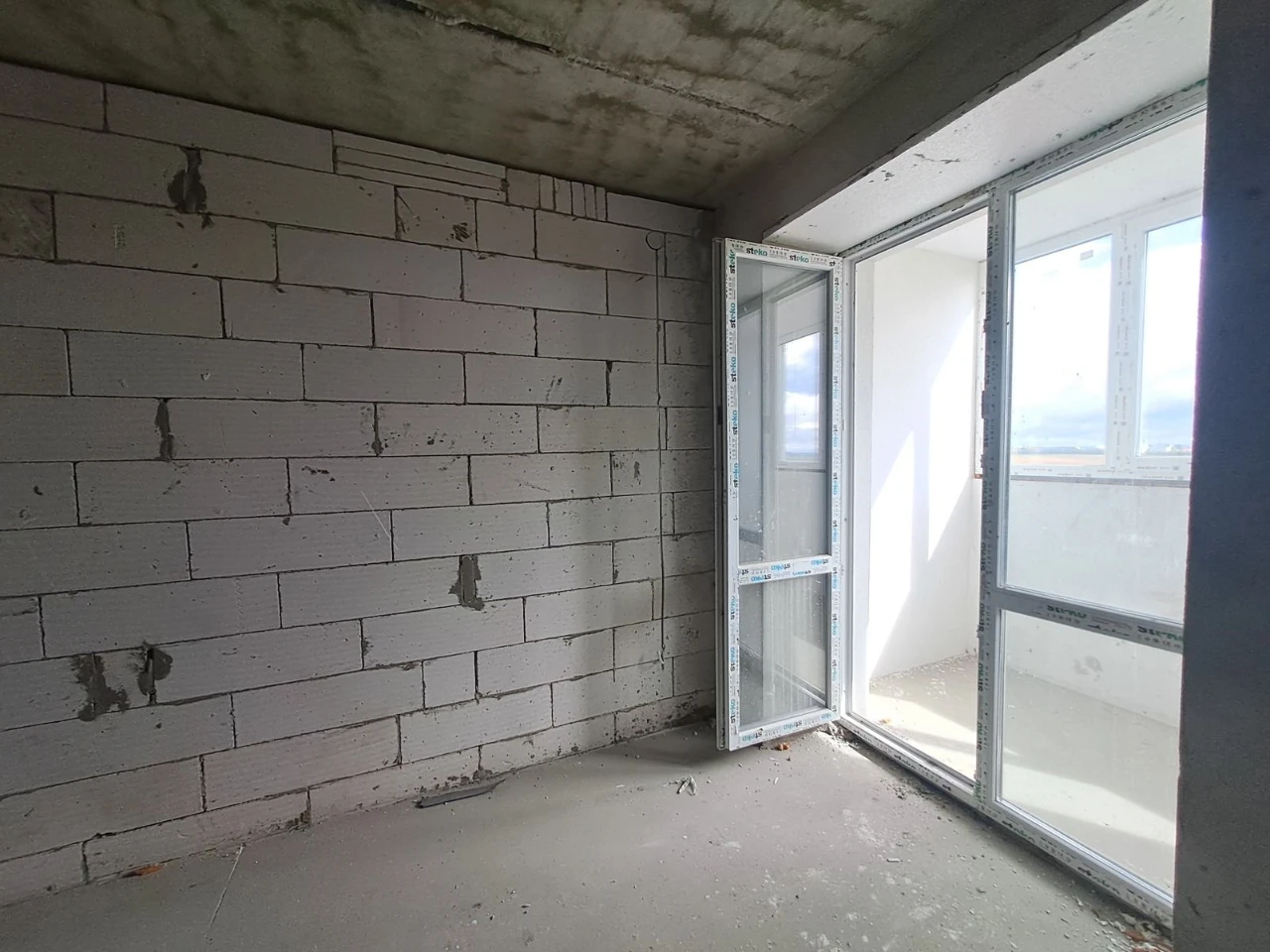 Продаж 2к квартири 54 кв. м на вул. Сергія Корольова