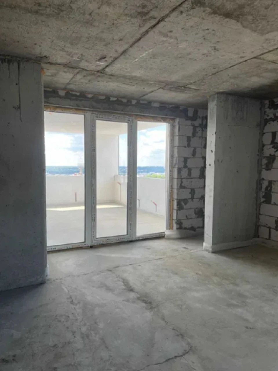 Продаж чудової 2 кім квартири, 106м.кв пр.С.Бандери