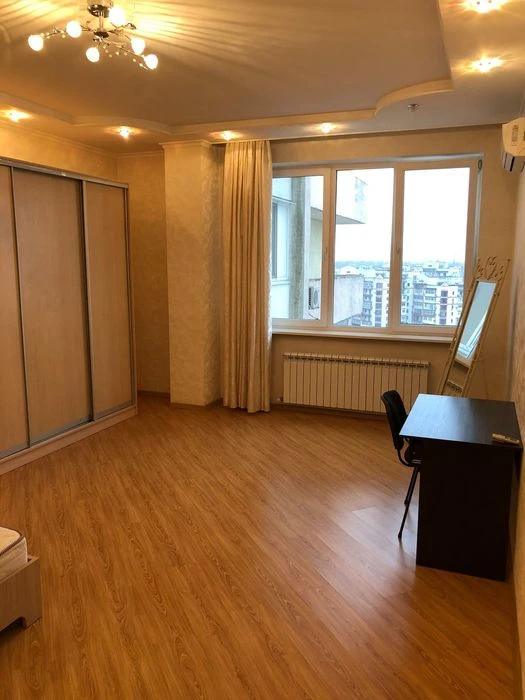 3-комнатная квартира, ул. Пишоновская, ЖК Кон.