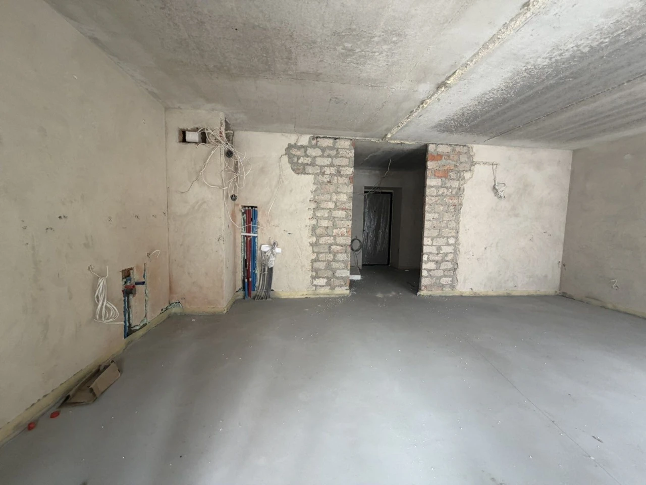 Продаж 1к квартири 43.2 кв. м вул. Тарнавського