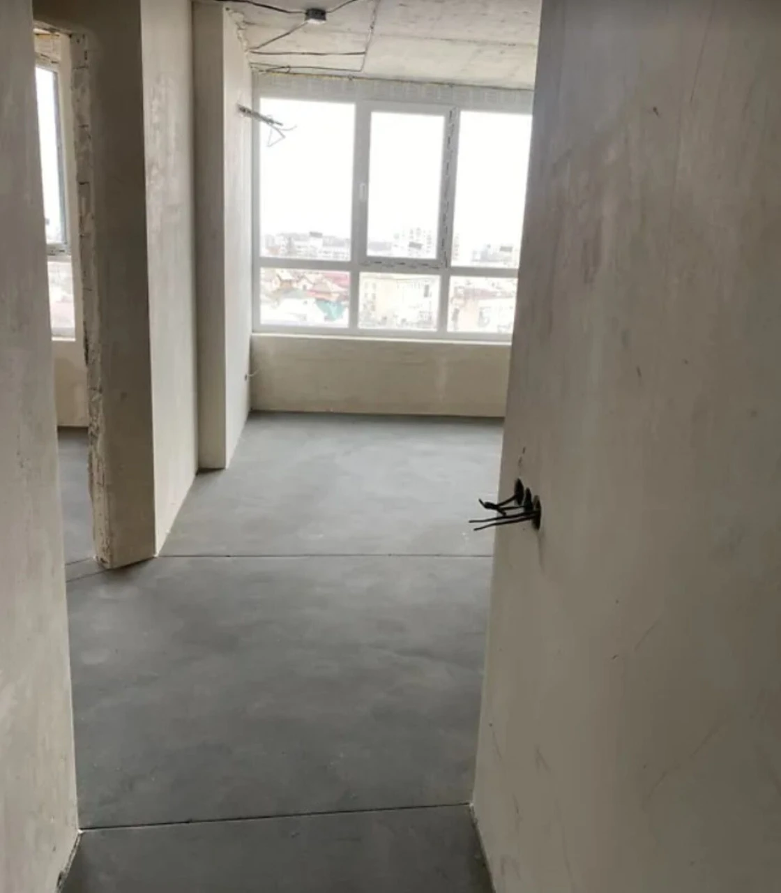 Продаж 1к квартири 47 кв. м на вул. Тролейбусна