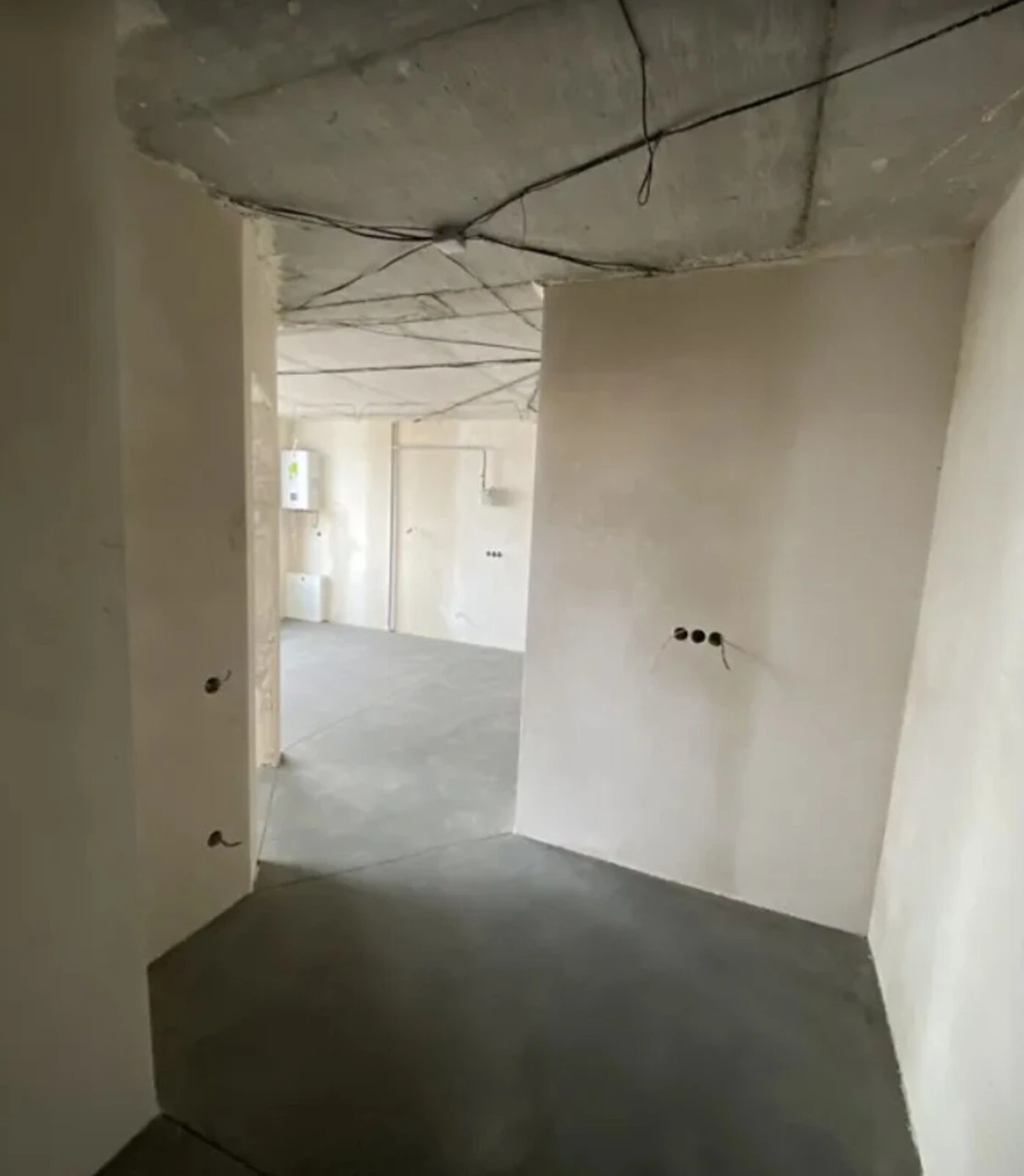 Продаж 1к квартири 47 кв. м на вул. Тролейбусна