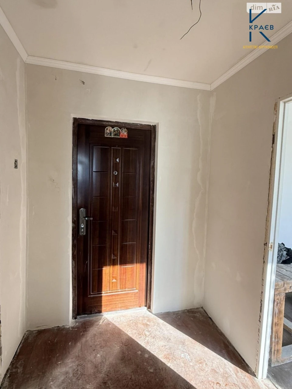 Продаж 1к квартири 28.6 м2 вул. Прибузька