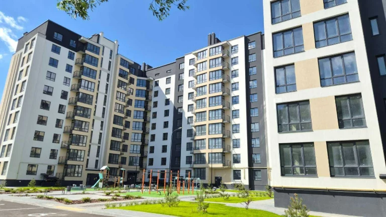 Продам 3К квартиру у ЗДАНОМУ ЖК Кардамон що по вул. Зарічанс