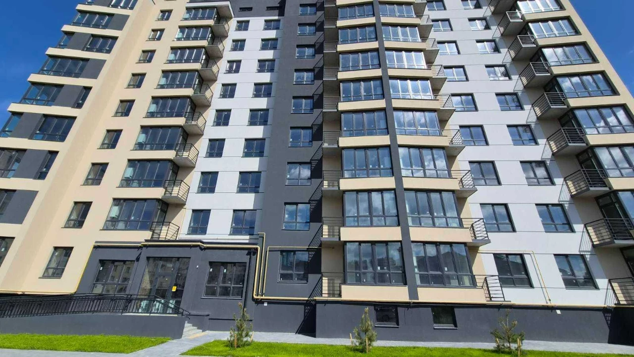 Продам 3К квартиру у ЗДАНОМУ ЖК Кардамон що по вул. Зарічанс