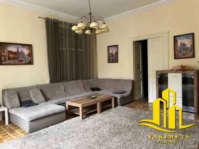 Продаж 3-к квартири у центрі Львова; Вул. Дорошенка