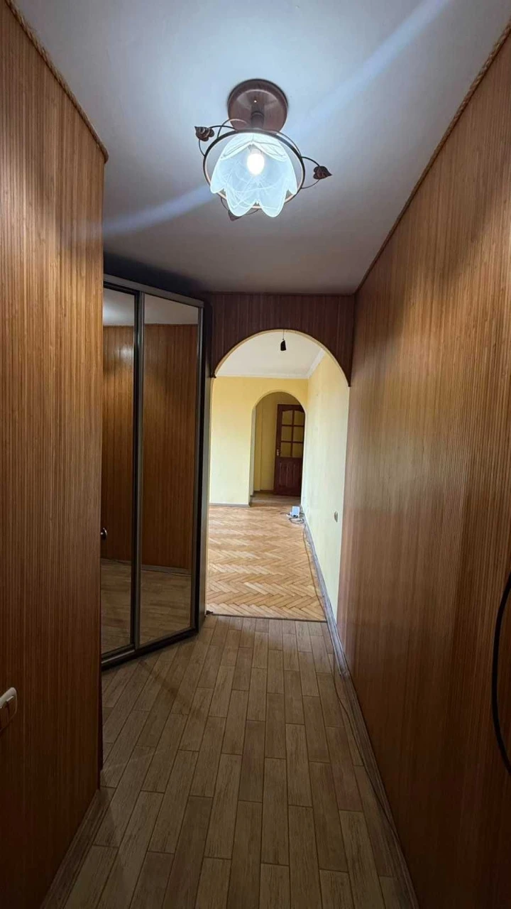Продаж 3 кім. квартири по вул. Любінська