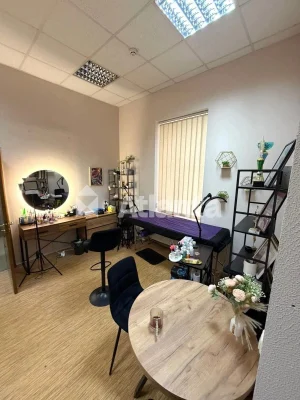 Продаж 2-кімнатної квартири в центрі Львова  вул. Дорошенка