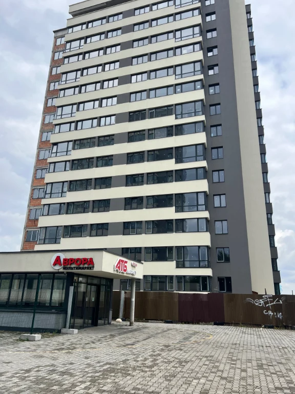 Простора 1-кімн квартира в сучасному ЖК